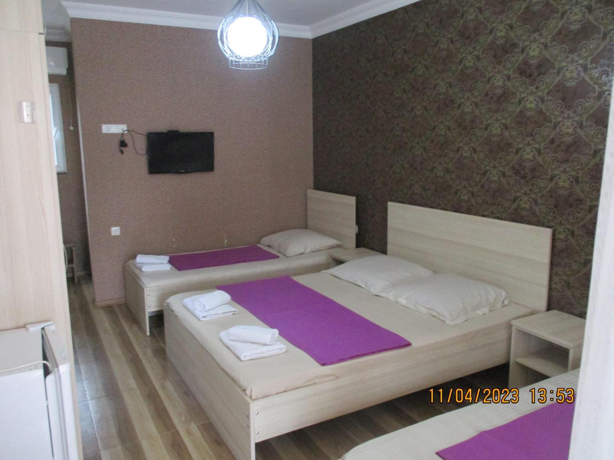 Guest House Nino Makhinjauri Rum bild
